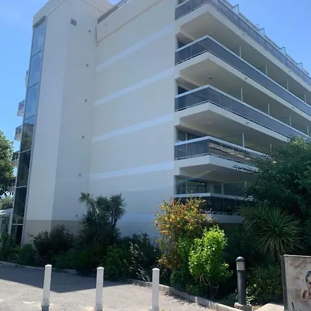 Апартаменти Magnifique 4 Personne A Deux Pas De La Антіб