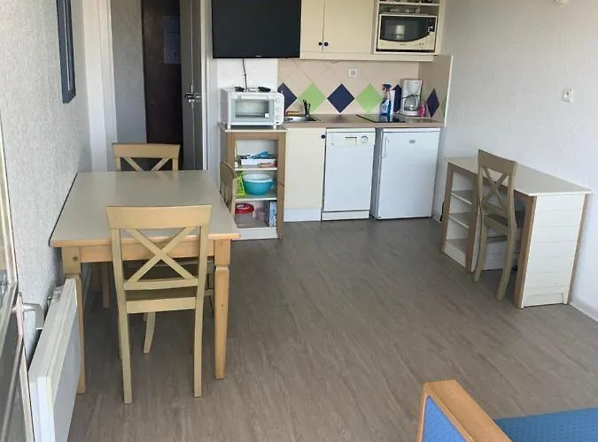 Magnifique 4 Personne A Deux Pas De La 昂蒂布